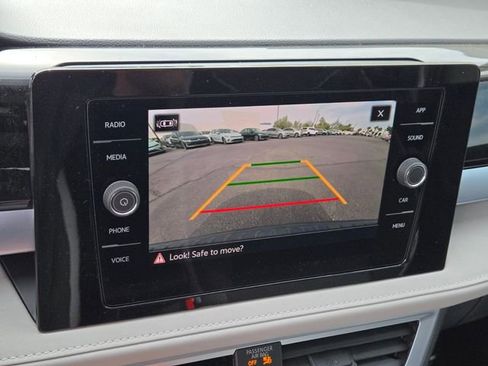 New 2026 Volkswagen Taos SE FWD image 13