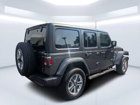 Used 2023 Jeep Wrangler Unlimited Sahara AWD/4WD image 3