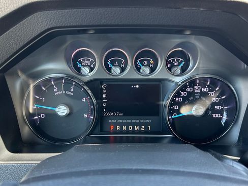 Used 2014 Ford F250 Lariat w/ Lariat Ultimate Package image 30
