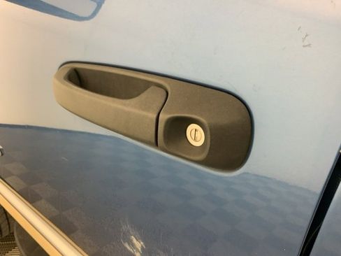 Used 2003 Dodge Ram 2500 Truck SLT image 9