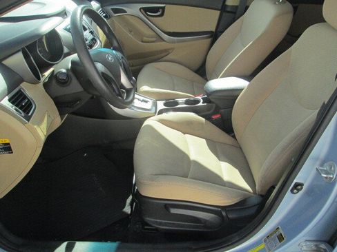 Used 2013 Hyundai Elantra GLS FWD image 4