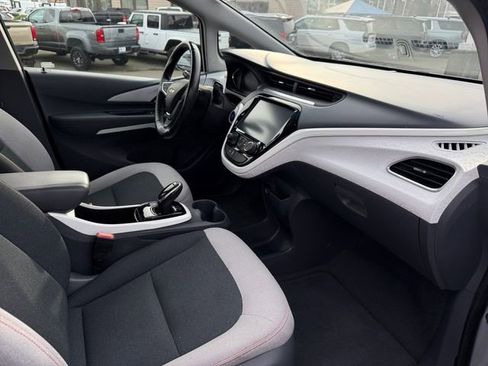 Used 2020 Chevrolet Bolt LT image 33