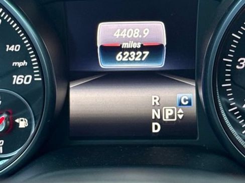 Used 2018 Mercedes-Benz GLA 250 image 2