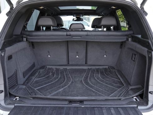 Used 2018 BMW X5 xDrive50i w/ Executive Package AWD/4WD image 39