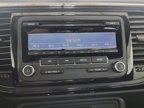 Used 2013 Volkswagen Beetle 2.5 image 20