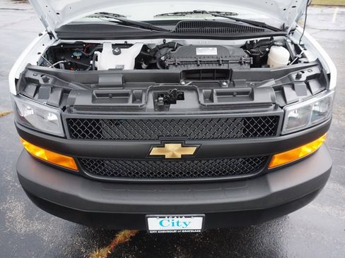 New 2025 Chevrolet Express 2500 Work Van image 19