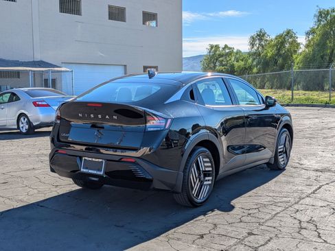 New 2026 Nissan Leaf SV+ w/ Floor Mat Package (SV+) image 5