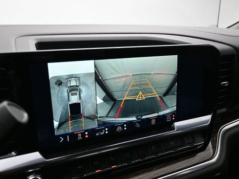 Used 2026 GMC Sierra 1500 SLE w/ Preferred Package image 13