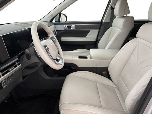 Used 2025 Hyundai Santa Fe SEL image 12