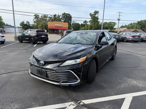 Used 2024 Toyota Camry XLE w/ Navigation Package AWD/4WD image 2