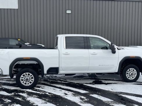 Used 2024 GMC Sierra 2500 SLE w/ SLE Convenience Package image 7