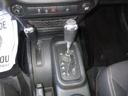 Used 2018 Jeep Wrangler Unlimited Sahara w/ Dual Top Group image 12