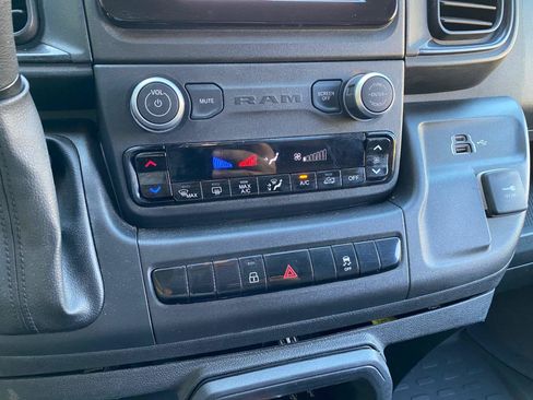 Used 2025 RAM ProMaster 2500 w/ U-Haul Equipment Group FWD image 51