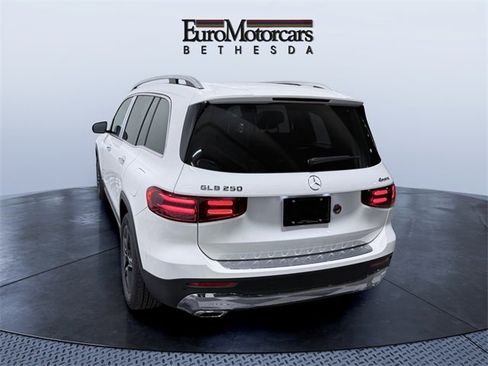 New 2026 Mercedes-Benz GLB 250 4MATIC image 2