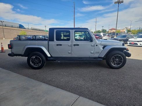 Used 2022 Jeep Gladiator Overland w/ Popular Equipment Package image 6