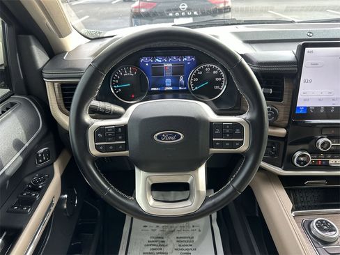 Used 2023 Ford Expedition Limited image 14