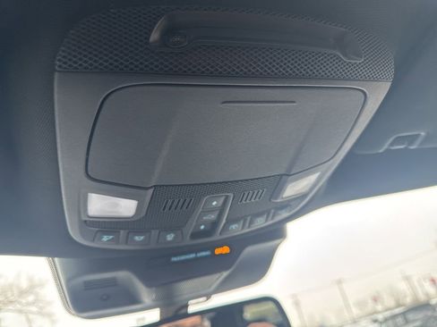 Used 2023 Ford Expedition Limited image 24