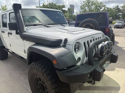 Used 2015 Jeep Wrangler Unlimited Sport AWD/4WD image 6