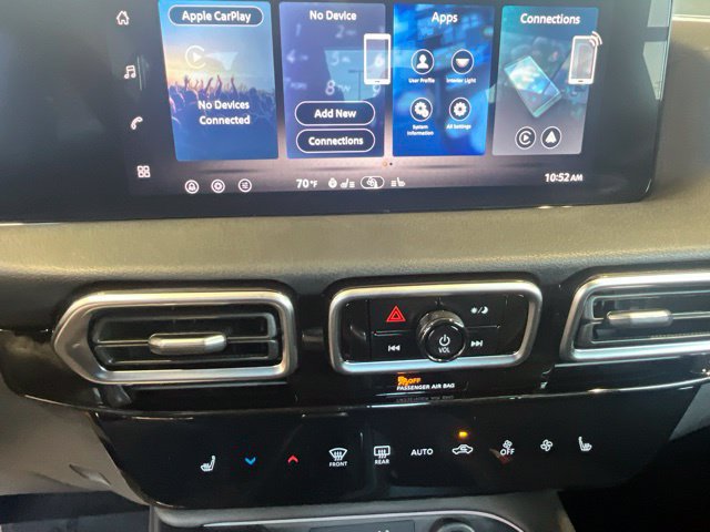 Certified 2026 Nissan Sentra SV w/ SV Convenience Package FWD image 11