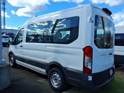 Used 2019 Ford Transit 150 XL image 3