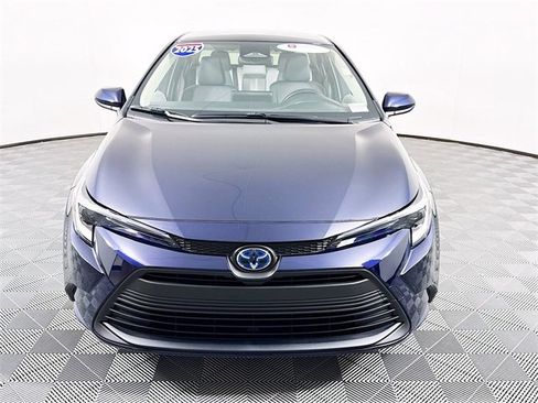 Certified 2025 Toyota Corolla LE image 2