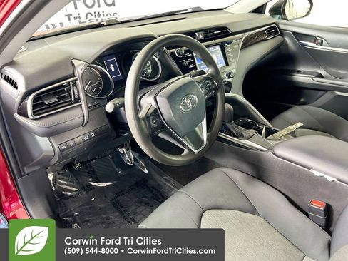 Used 2019 Toyota Camry LE FWD image 3