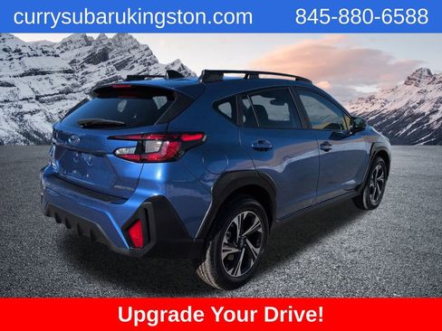 Used 2025 Subaru Crosstrek 2.0i Premium image 3