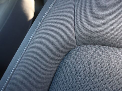 Used 2022 Chevrolet Colorado LT w/ Fleet Safety Package image 11