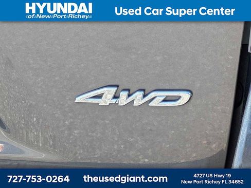 Used 2012 Toyota Highlander 4WD w/ Tech Pkg image 14