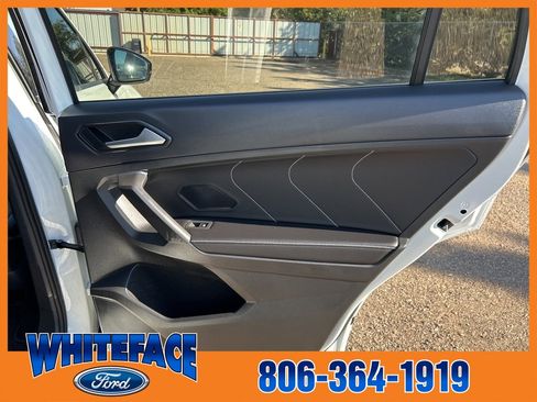 Used 2022 Volkswagen Tiguan SE R-Line image 39