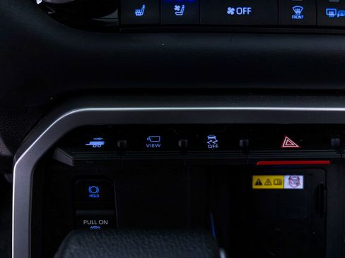 Used 2023 Toyota Tundra Platinum AWD/4WD image 26