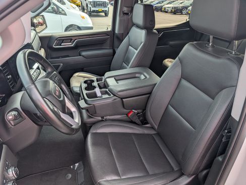 Used 2025 GMC Sierra 1500 SLT AWD/4WD image 12