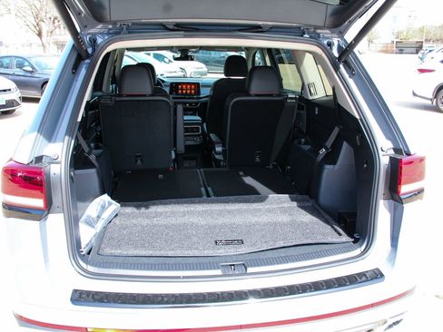 New 2026 Volkswagen Atlas Peak Edition AWD/4WD image 28