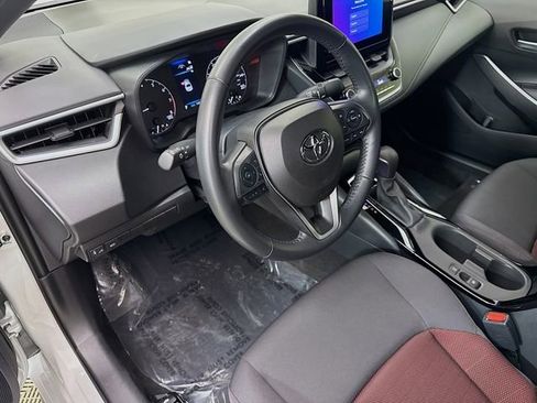 Used 2023 Toyota Corolla SE image 9