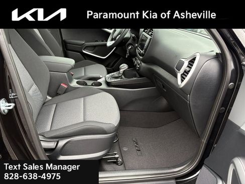 New 2025 Kia Soul LX image 16