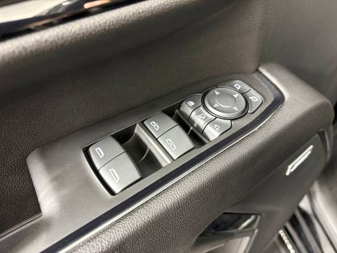 Used 2024 GMC Sierra 2500 AT4 AWD/4WD image 12