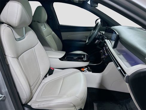 Used 2025 Hyundai Tucson Limited image 28