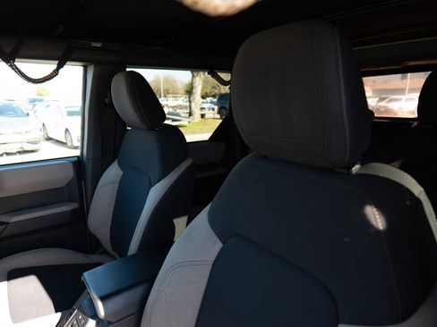 Used 2022 Ford Bronco Big Bend image 11