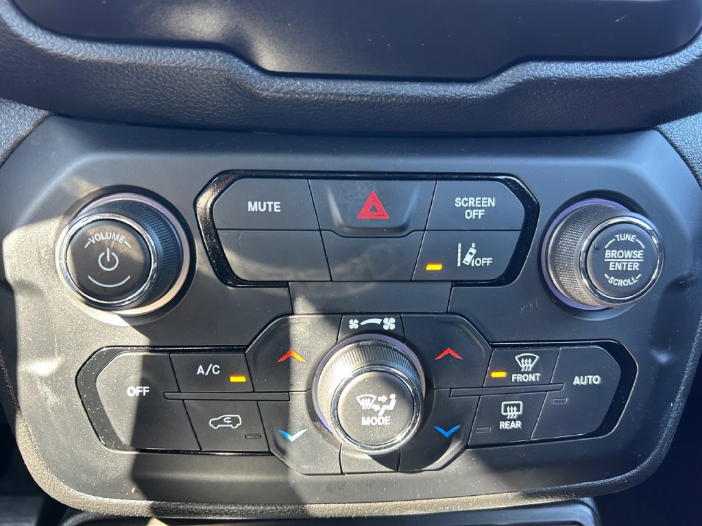 Used 2021 Jeep Renegade Sport AWD/4WD image 28