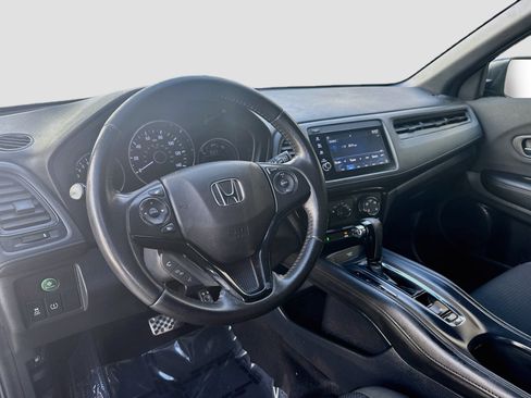 Used 2021 Honda HR-V Sport image 9