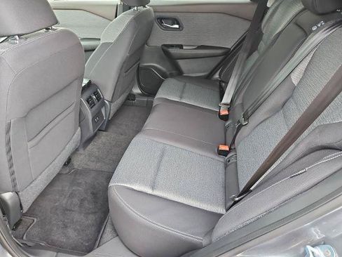Certified 2022 Nissan Rogue SV FWD image 18