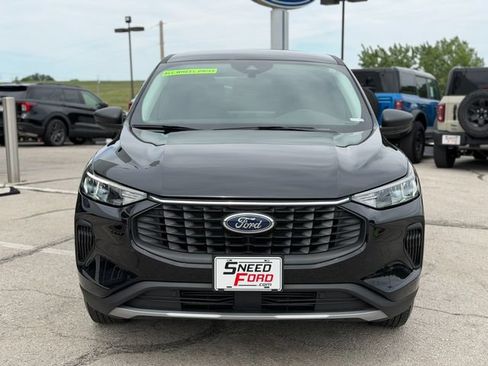 Used 2024 Ford Escape Active w/ Tech Pack #1 AWD/4WD image 2