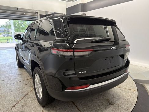 Certified 2023 Jeep Grand Cherokee Limited AWD/4WD image 13