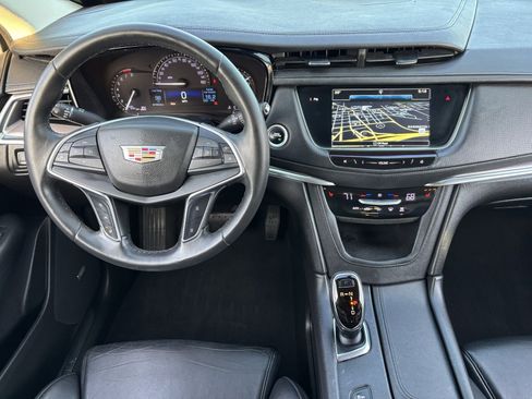 Used 2017 Cadillac XT5 Luxury w/ Driver Awareness Package image 3