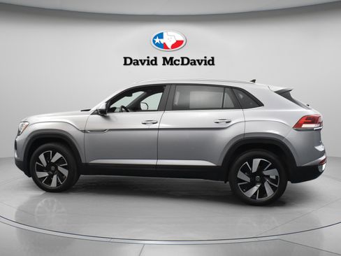 Used 2024 Volkswagen Atlas Cross Sport SE image 6