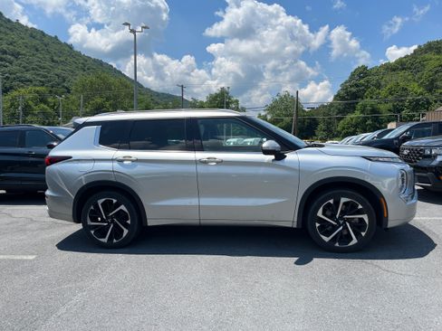 Used 2022 Mitsubishi Outlander SEL AWD/4WD image 5