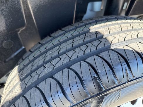 Used 2024 Ford Maverick XL image 98