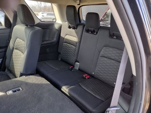 Used 2023 Nissan Pathfinder SV AWD/4WD image 8