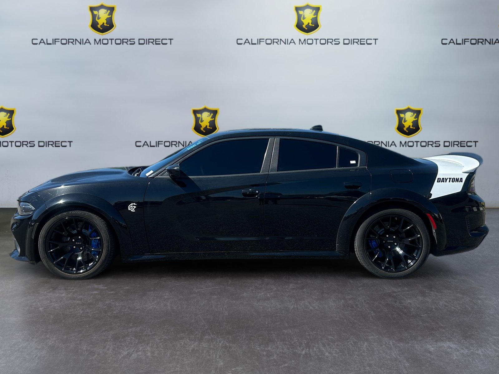 Used 2020 Dodge Charger SRT Hellcat w/ Navigation & Travel Group RWD image 2