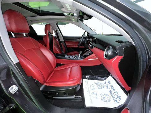 Used 2019 Alfa Romeo Stelvio w/ Nero Edizione RWD image 27